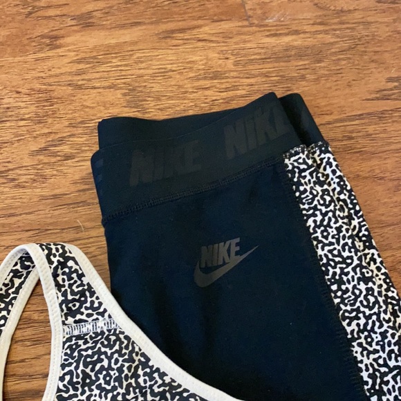 Nike Sports Bra + Leggings - Picture 3 of 6